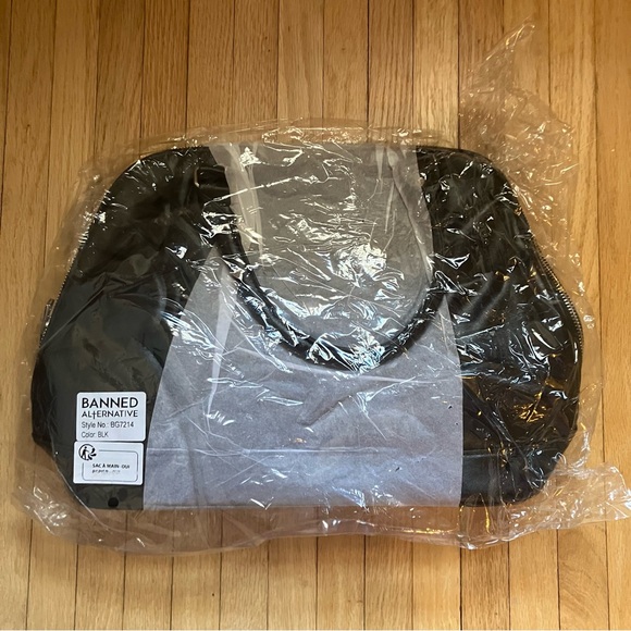 Banned Apparel Alternative UK Malice Spiderweb Large Bowler Bag Purse - Picture 3 of 4